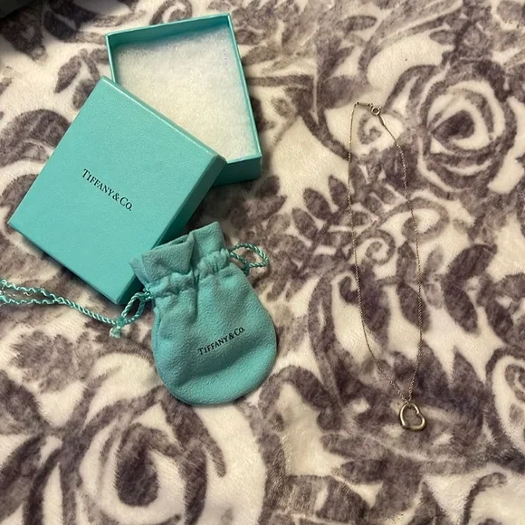 Tiffany &co Elsa peretti opened heart 16 inch chain - Picture 4 of 9